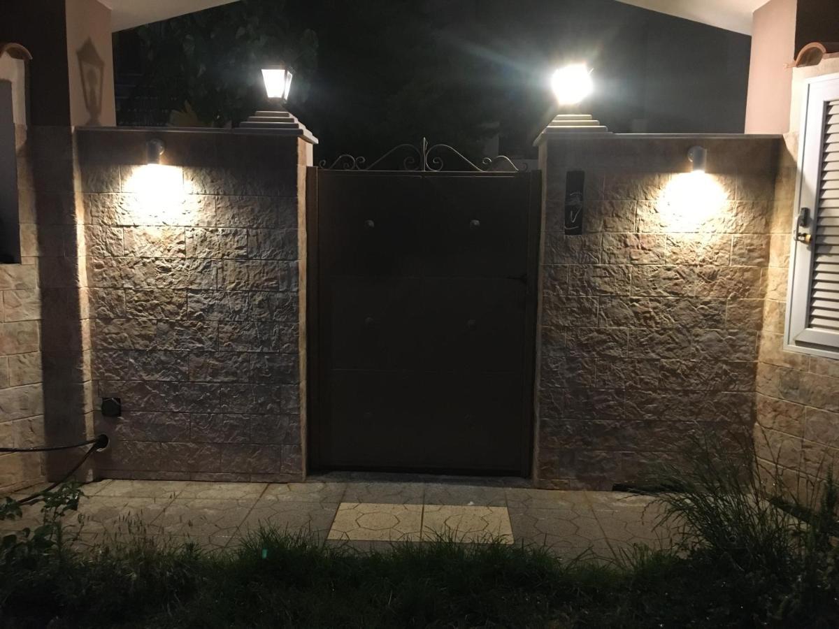 ארטמידה Theo Apartments 1 מראה חיצוני תמונה