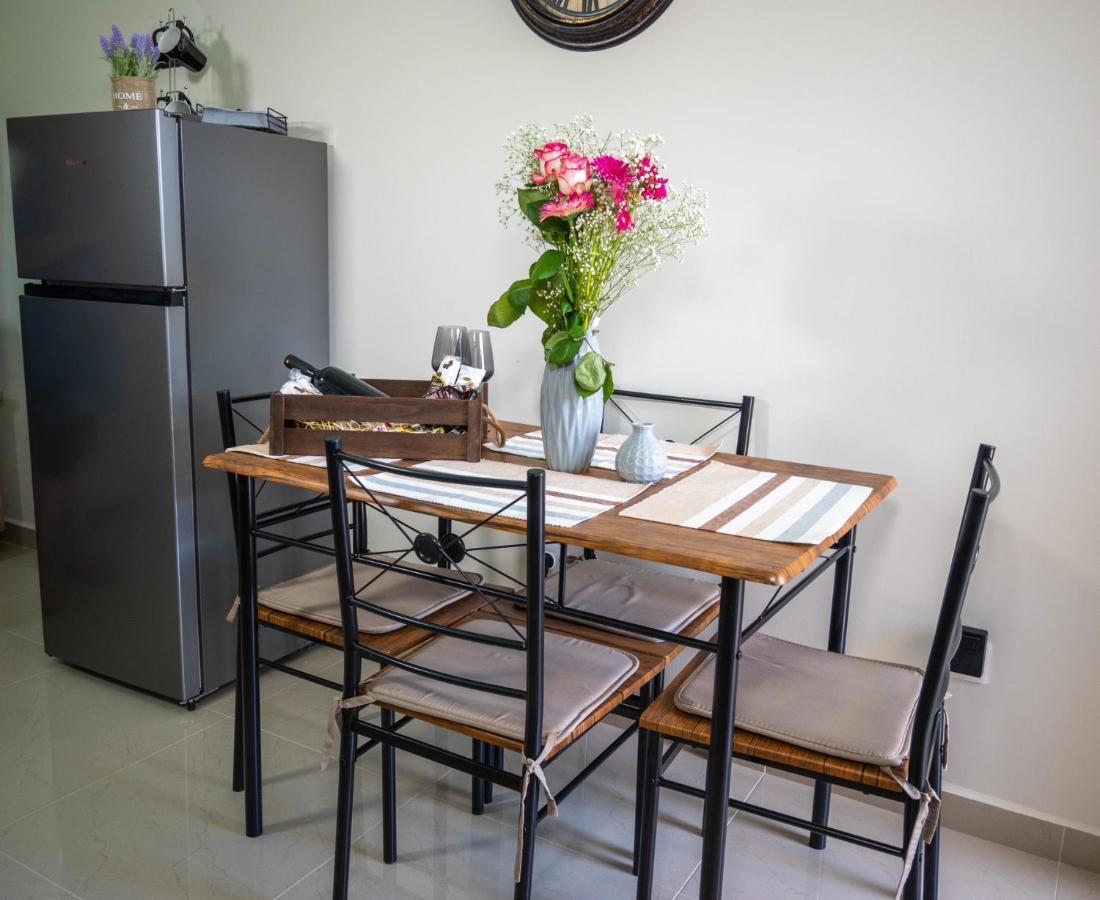 ארטמידה Theo Apartments 1 מראה חיצוני תמונה