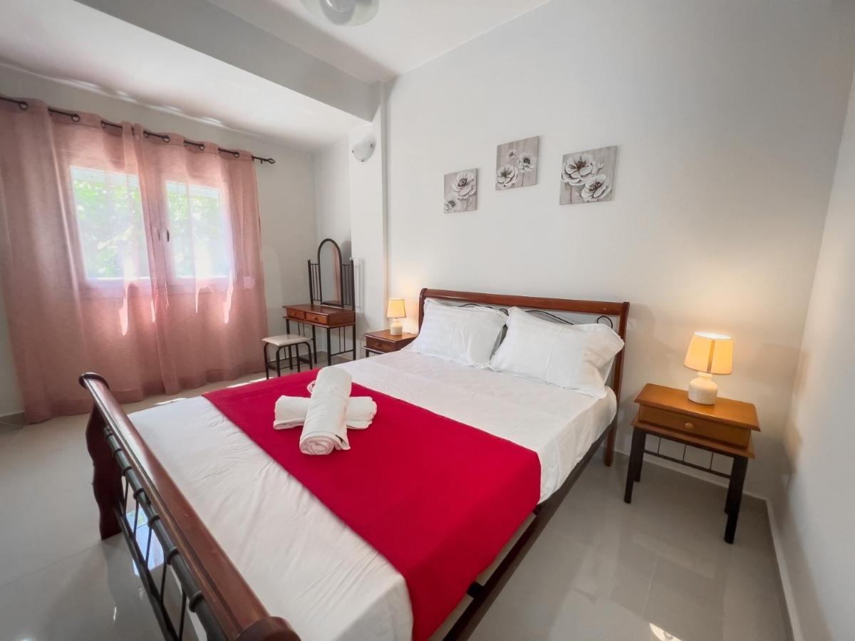 ארטמידה Theo Apartments 1 מראה חיצוני תמונה